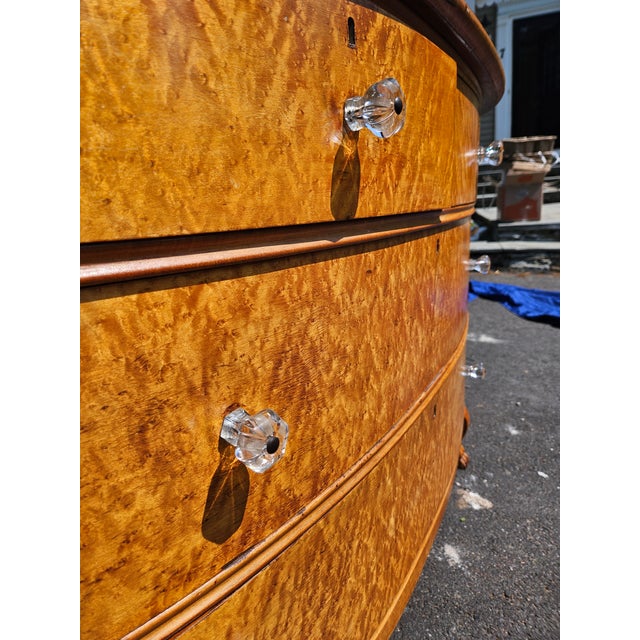 1910s Federal Style Birdseye Maple Chest of Drawers For Sale - Image 10 of 14