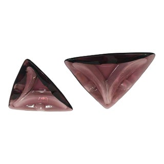 Vintage Moroccan Hazel Atlas Amethyst Triangle Ashtrays - Set of 2 For Sale
