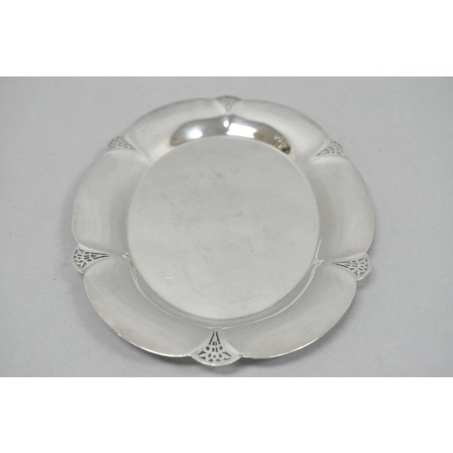 Vintage Art Deco Wm Rogers 411 Silver Plated Small Oval Scalloped 11" Dish Tray For Sale - Image 4 of 12