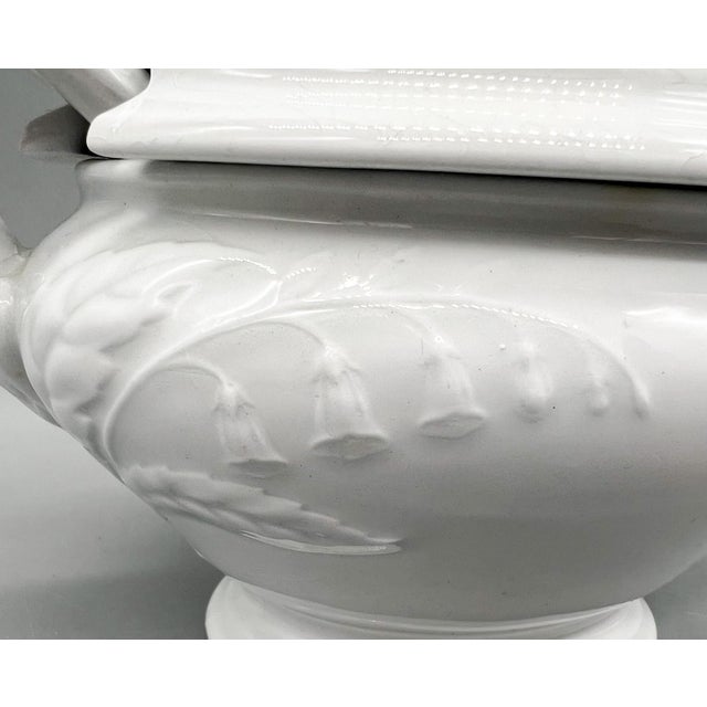 Antique English Ironstone Covered Sauce Tureen by J & J Edwards – Fenton Pattern - Victorian, Farmhouse, Cottagecore For Sale - Image 13 of 16