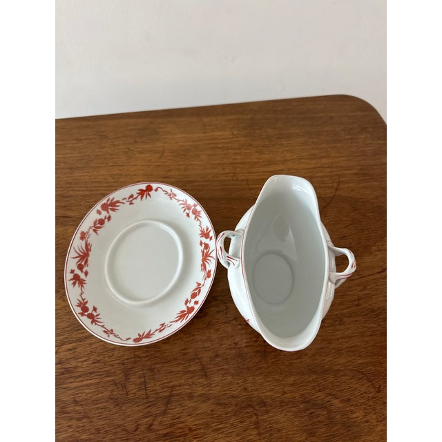 Transitional Vista Alegre Red Goa Pattern Sauce Boat With Underplate For Sale - Image 3 of 8
