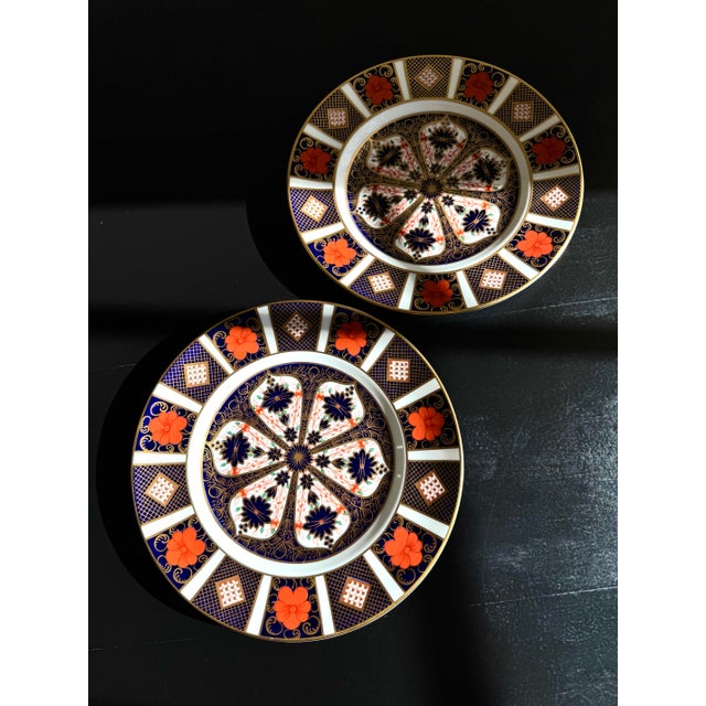 Royal Crown Derby Porcelain 1975 Royal Crown Derby Old Imari ~ Pattern 1128 ~ XXXVIII ~ Salad Plate For Sale - Image 4 of 12