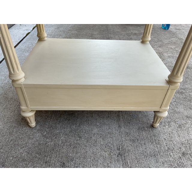 Cream 1970s Vintage Henredon Fine Furniture End Table Nightstand For Sale - Image 8 of 12