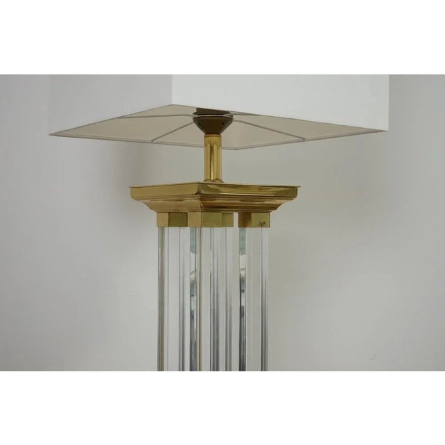 Hollywood Regency Table Lamp in Brass and Acrylic Glass, 1970s For Sale - Image 4 of 8