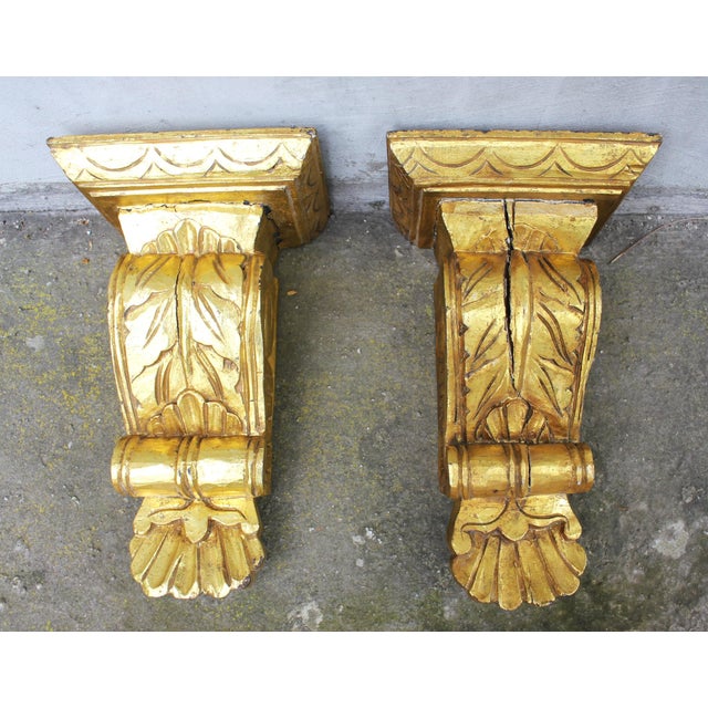 Gold Vintage Wall Corbels in Gilt Wood, 1930s, Set of 2 For Sale - Image 8 of 12