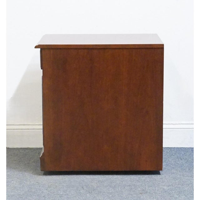 Hooker Furniture Cherry Traditional Contemporary 18" File Cabinet For Sale - Image 12 of 12