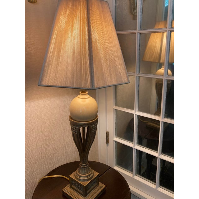 Vintage Table Lamp in the Style of Hollywood Regency For Sale - Image 4 of 11