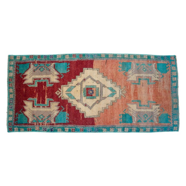 a Vintage Turkish Small yastik rug, perfect for entryway, bath or in front of the kitchen sink. Dimension: 20" x 43" or 1...