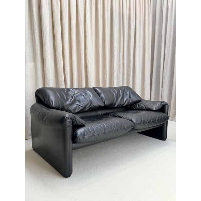 Early Edition Maralunga Sofa and Lounge Chairs by Vico Magistretti for Cassina, Italy, 1970s, Set of 3 For Sale - Image 12 of 13
