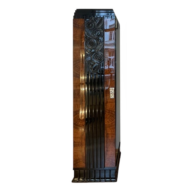 French Art Deco Cabinet in Walnut with Black Lacquer, 1920s For Sale
