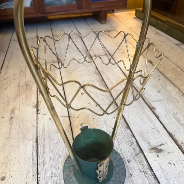 https://soundofvintageitaly.it/negozio/1950s-Mid-Century-Modern-Gio-Ponti-Style-Solid-Brass-Wall-Mirror-p836179180 For Sale - Image 10 of 13