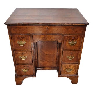 Early 19th C Irish Walnut Lift Top & Fitted Interior Kneehole Desk For Sale