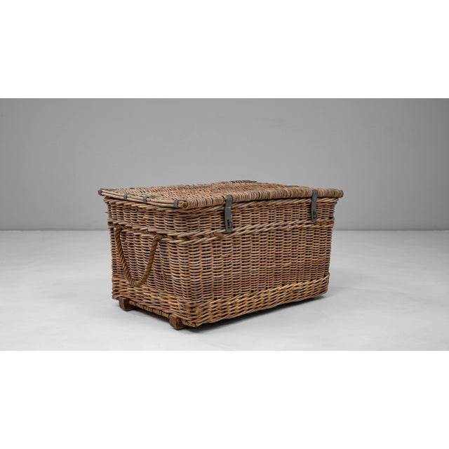 Mid 20th Century Mid 20th Century French Wicker Trunk For Sale - Image 5 of 18