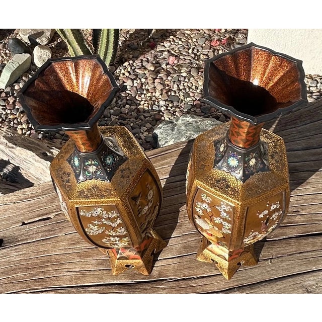 Paint Exceptional Pair of Antique Japanese Meiji Period Shibayama Vases – Silver & Gold Lacquer, C. 1890 For Sale - Image 7 of 13