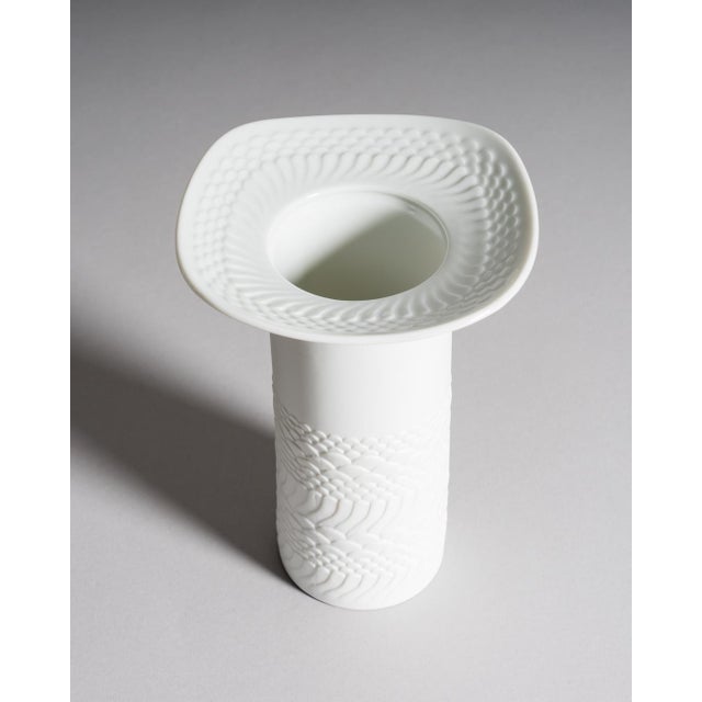 Ceramic Modernist Bisque Porcelain Vases by Manfred Frey for AK Kaiser, Germany, 1970s, Set of 3 For Sale - Image 7 of 18