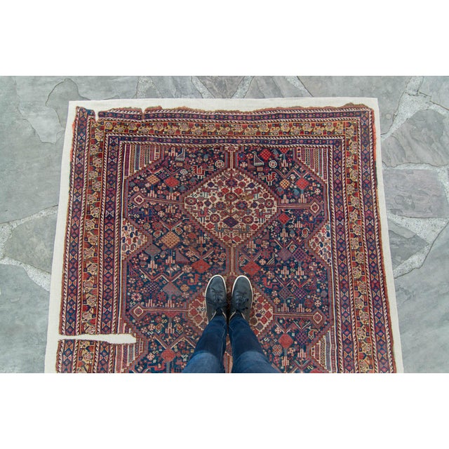 1900s Antique Rug Diamond Medallion Hand Knotted Distressed Wool on Linen Area Rug - 5’5” X 8’4” For Sale - Image 4 of 10