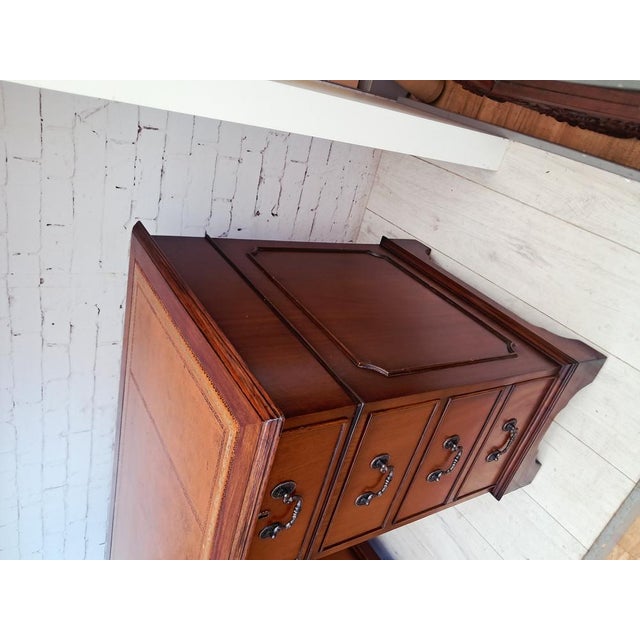 Antique Twin Pedestal Desk in Mahogany with Leather Top, 1980s For Sale - Image 13 of 18