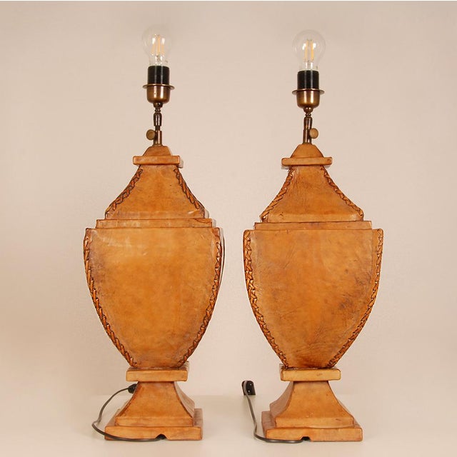 Metal Traditional English Table Lamps Vintage Chesterfield Style Vase Lamps Leather - a Pair For Sale - Image 7 of 12
