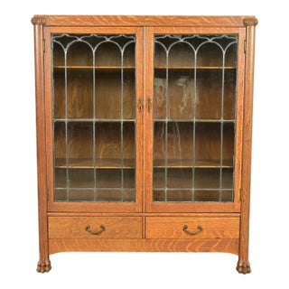 R. J. Horner Style Antique American Empire Carved Tiger Oak Double Bookcase Cabinet With Leaded Glass Doors, Circa 1890s For Sale