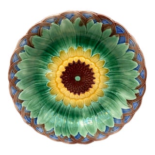 19th Century Wedgwood Majolica Sunflower Plate For Sale
