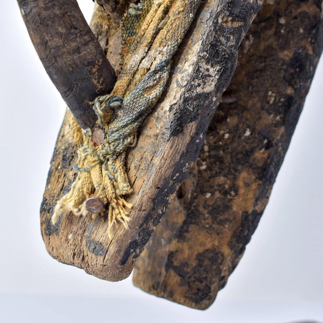 Early 20th Century Dan, Wee, Kran, Guerre Guere Mask on Stand For Sale - Image 14 of 15