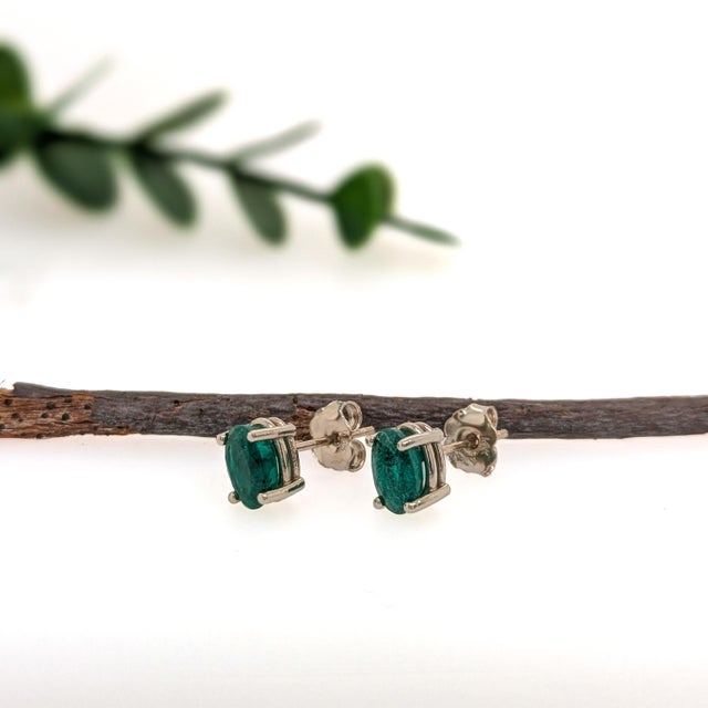 Art Deco Oval Shape 7x5mm - Zambian Emerald Solitaire Studs in Solid 14k White Gold - Set of 2 For Sale - Image 3 of 4