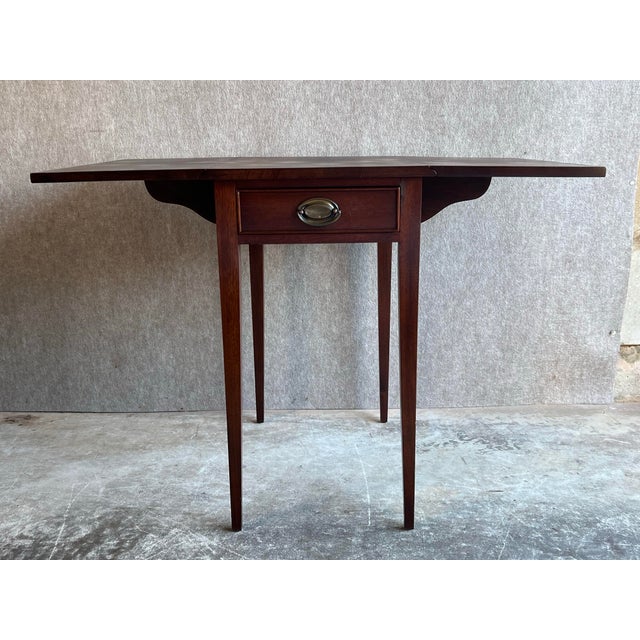 Vintage C1960s Craftique Federal Style Pembroke Drop Leaf Side Table For Sale In Washington DC - Image 6 of 7