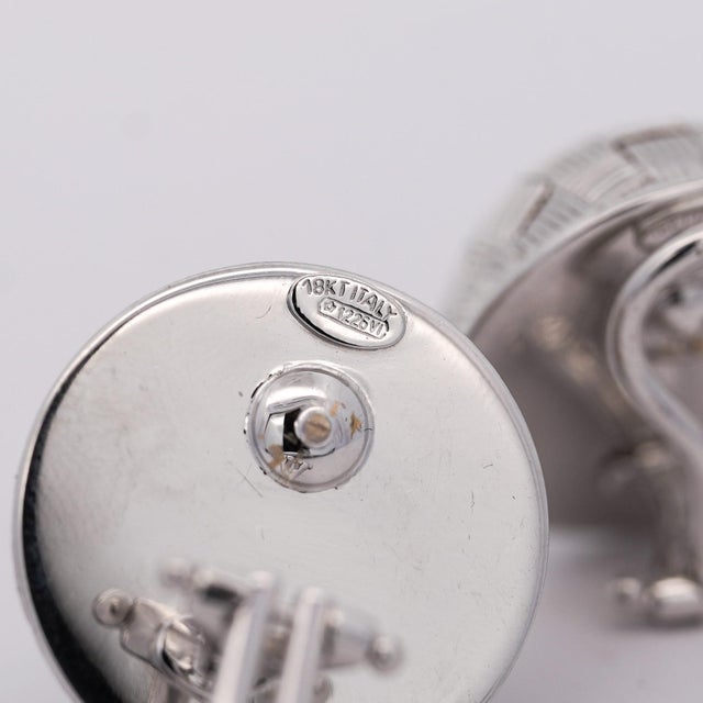 Roberto Coin Frosted Woven Round 18k White Gold Appassionata Stud Earrings, A Pair For Sale In Miami - Image 6 of 7