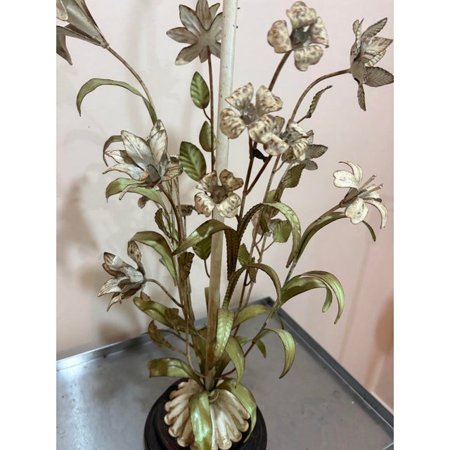 1960s 1960s Italian Metal Tole Flower Bouquet Table Lamp For Sale - Image 5 of 7