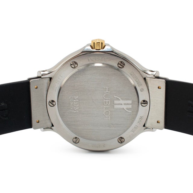 Early 21st Century Ladies Hublot Classic MDM 26mm 1391.2 Red Dial Two Tone Gold Steel Quartz Watch For Sale - Image 5 of 8
