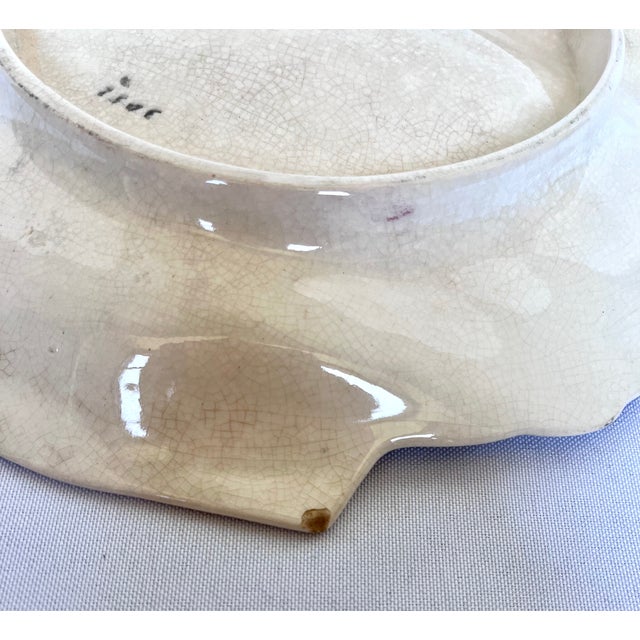 1890s English Majolica Shell Shape Asparagus Plate For Sale - Image 12 of 12