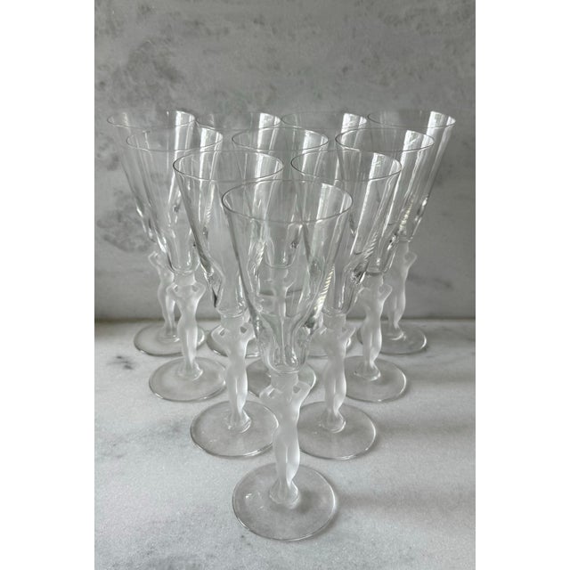 Set of 5 Vintage French Bayel Crystal "Venus" Champagne Flutes For Sale - Image 11 of 12