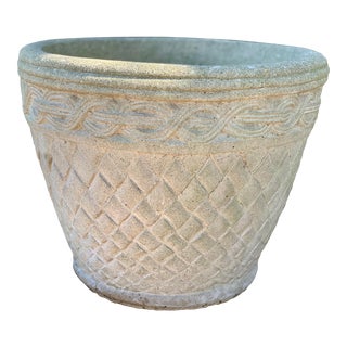 Early 20th Century Vintage Traditional Basket Weave Cast Concrete Garden Planter For Sale