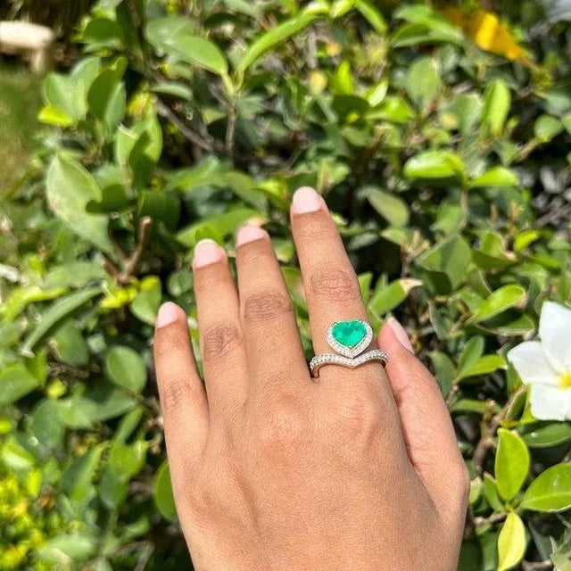 Not Yet Made - Made To Order Heart Cut Green Emerald and Diamond Ring in 18k Yellow Gold Size 7 ( All Sizes Available) For Sale - Image 5 of 16