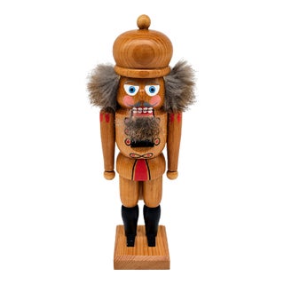 Vintage Erzgebirge-Style Wooden Nutcracker King With Faux Fur Beard, German Democratic Republic (Gdr) For Sale