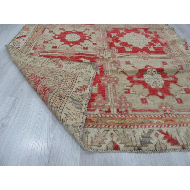 Mid 20th Century 1960s Vintage Turkish Wool Rug - 4′5″ × 7′10″ For Sale - Image 5 of 6