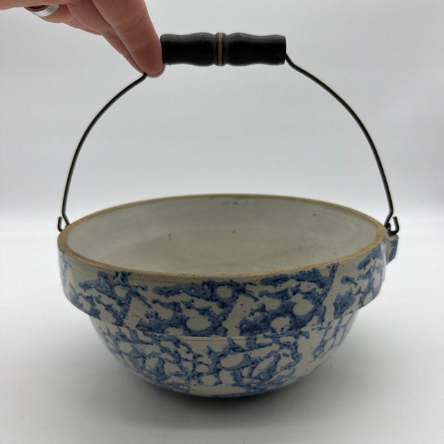 19th C. Antique Blue Spongeware Stoneware Bowl W/ Wire Bale Wooden Handle For Sale - Image 4 of 12