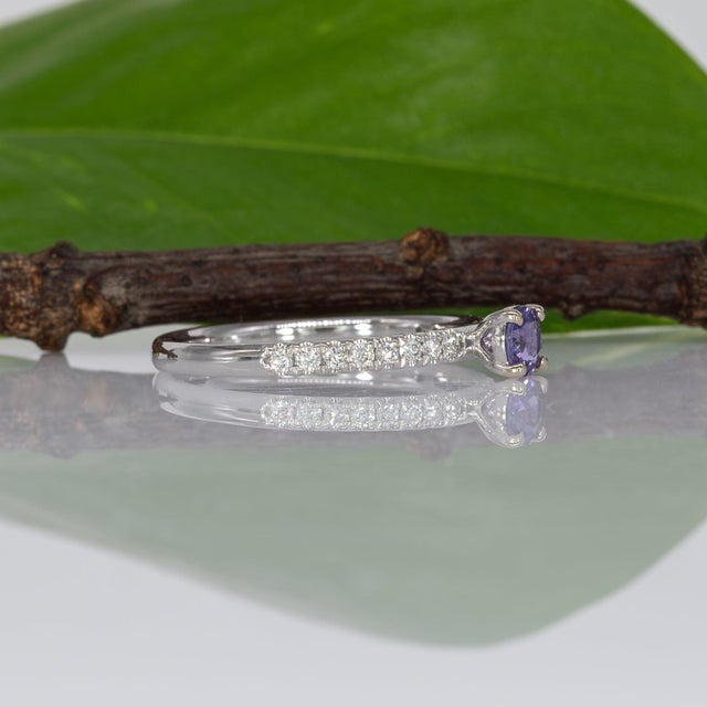 Purple Purple Sapphire Ring With Earth-Mined Diamond Accents: Solid 14k Gold, Size 6.75 For Sale - Image 8 of 10