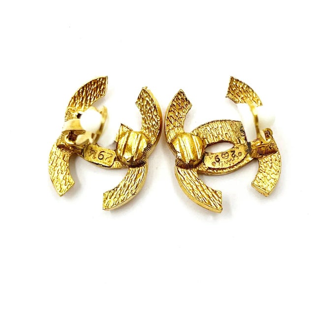 1990s Chanel Gold Plated Gold Matte Texture Clip on Earrings - 2 Pieces For Sale - Image 5 of 5