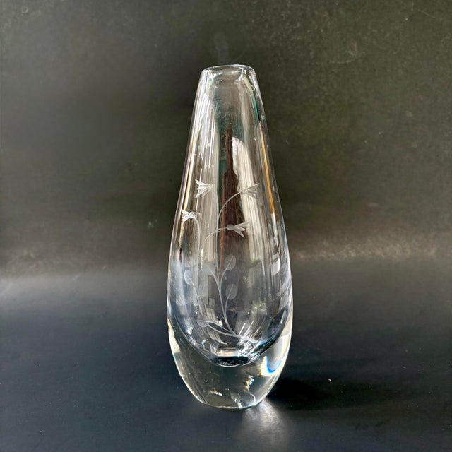 Kosta Boda Signed Kosta Sweden H3053 Crystal Bud Vase With Etched Wildflowers, Circa 1960s For Sale - Image 4 of 12
