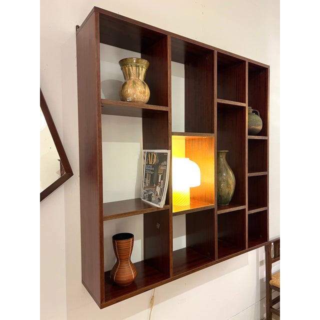 Mid-Century Modern Open-Backed Bookcase, Italy, 1960s, in Very Good conditions. Designed 1960 to 1969