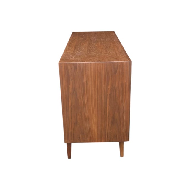 1960s Mid-Century Modern Walnut 9 Drawer Dresser Sculpted Pulls Long Credenza For Sale - Image 14 of 14