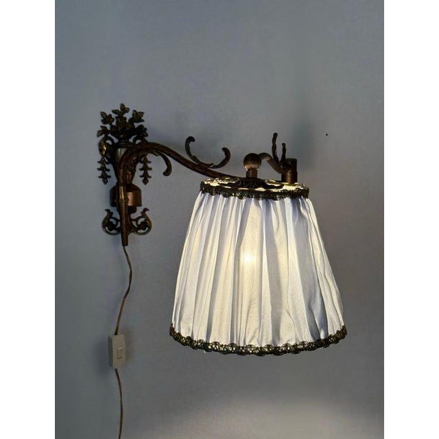 Victorian Gilded Swivel Wall Lamp with Ram's Head and Urn, France, 1880s For Sale - Image 4 of 18