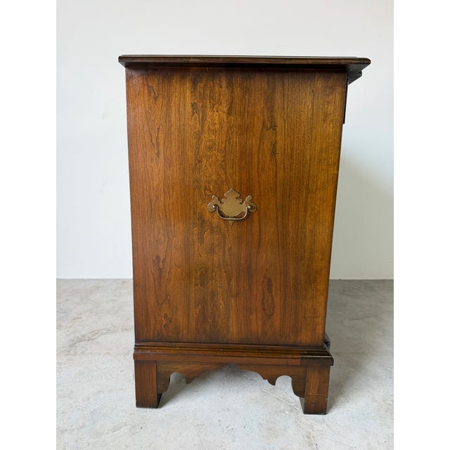 Vintage Pennsylvania House Georgian Style Cherry Block-Front Chest of Drawers For Sale - Image 13 of 13