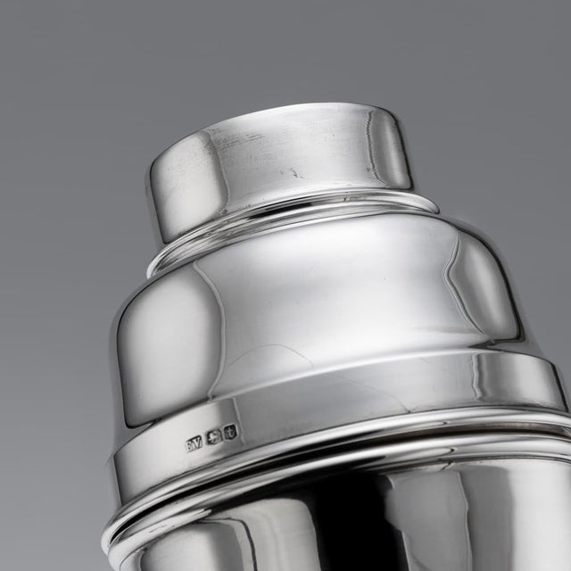 English Art Deco Silver Cocktail Shaker from Sheffield, 1936 For Sale - Image 12 of 15