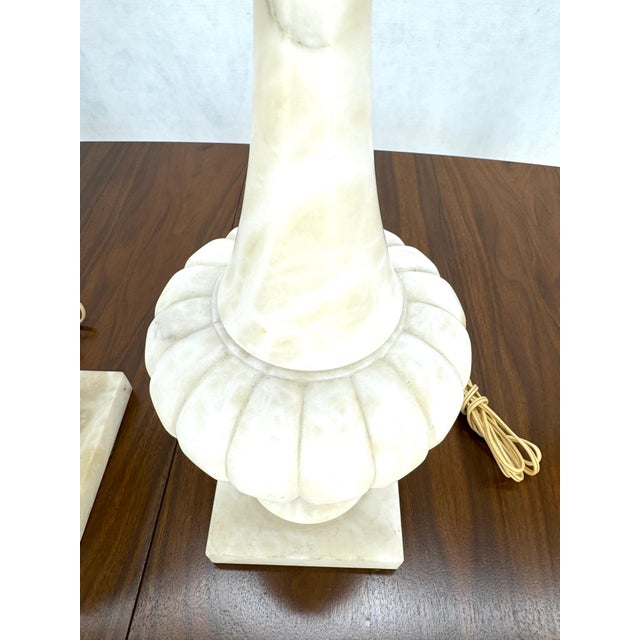 Pair of Fine Elegant Alabaster Marble Onion Shape Bases Table Lamps Clean!