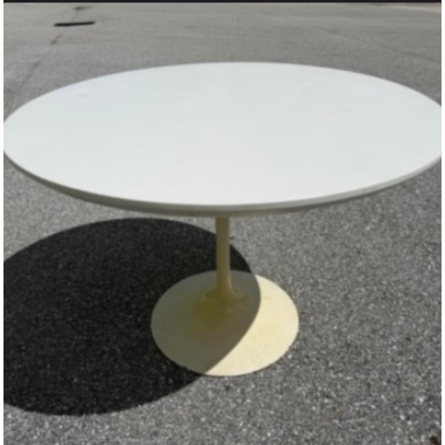 Vintage Tulip Chairs and Dining Table in the Style of Eero Saarinen, 1970s, Set of Acrylic Top For Sale - Image 16 of 17