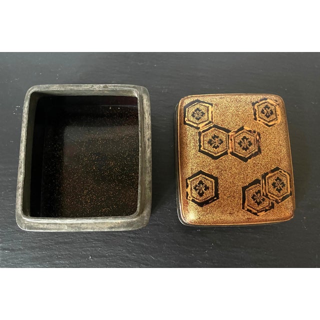 Gold Antique Japanese Lacquered Incense Box Kobako Ex-Christie's For Sale - Image 8 of 13