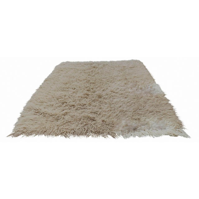 Tulu Rug in Soft Ivory Wool, Italy, 1970s For Sale - Image 4 of 8