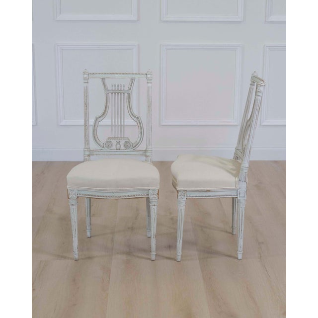 19th Century Pair of Antique French Neoclassical Painted Chairs in Antique Linen For Sale - Image 5 of 12